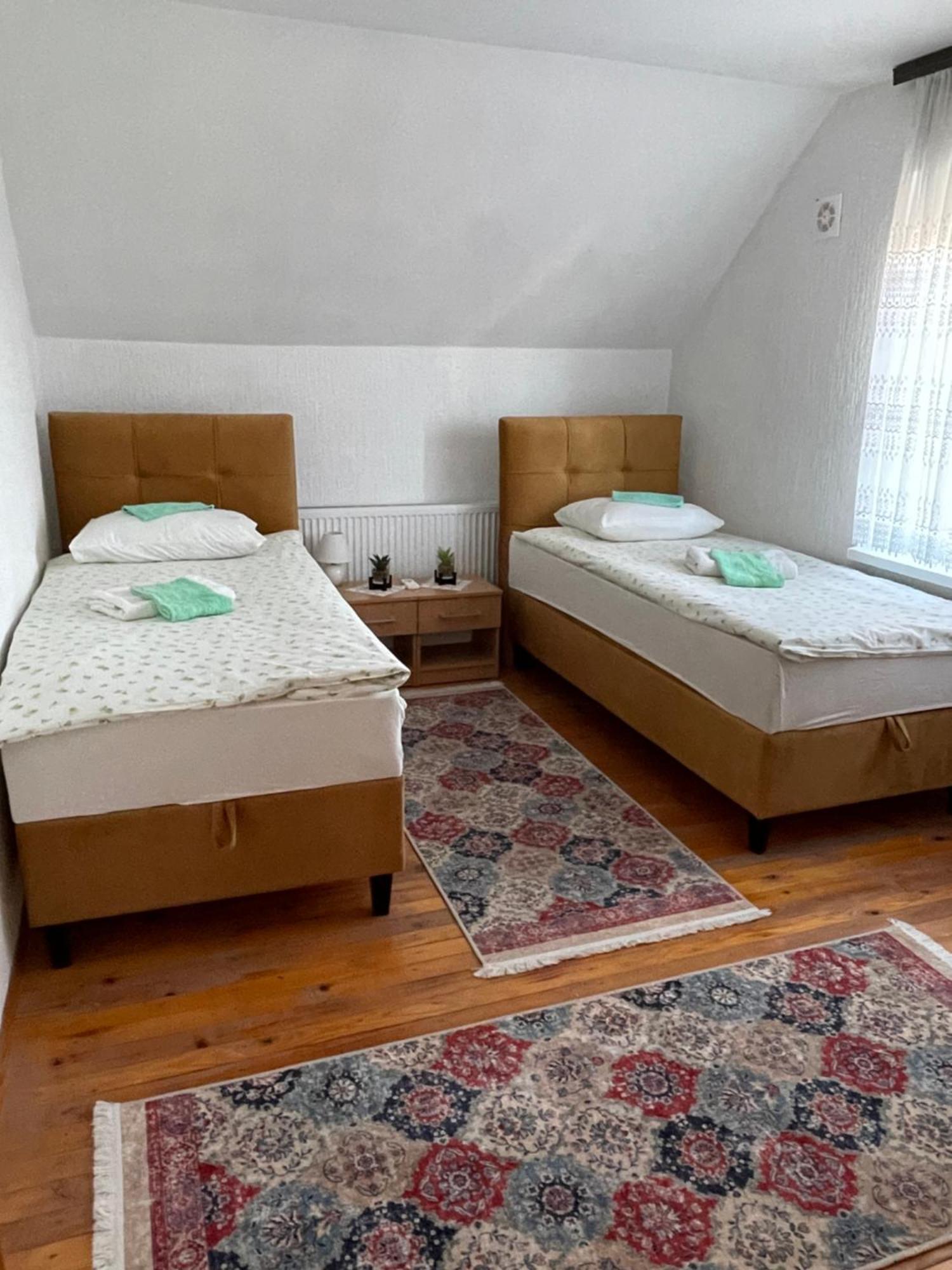 Apartmán Sobe Lara Gradacac Exteriér fotografie